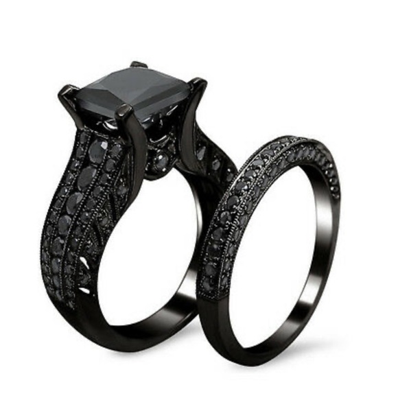Princess Cut 2.25ct Black Sapphire 14kt Ring - Picture 3 of 8